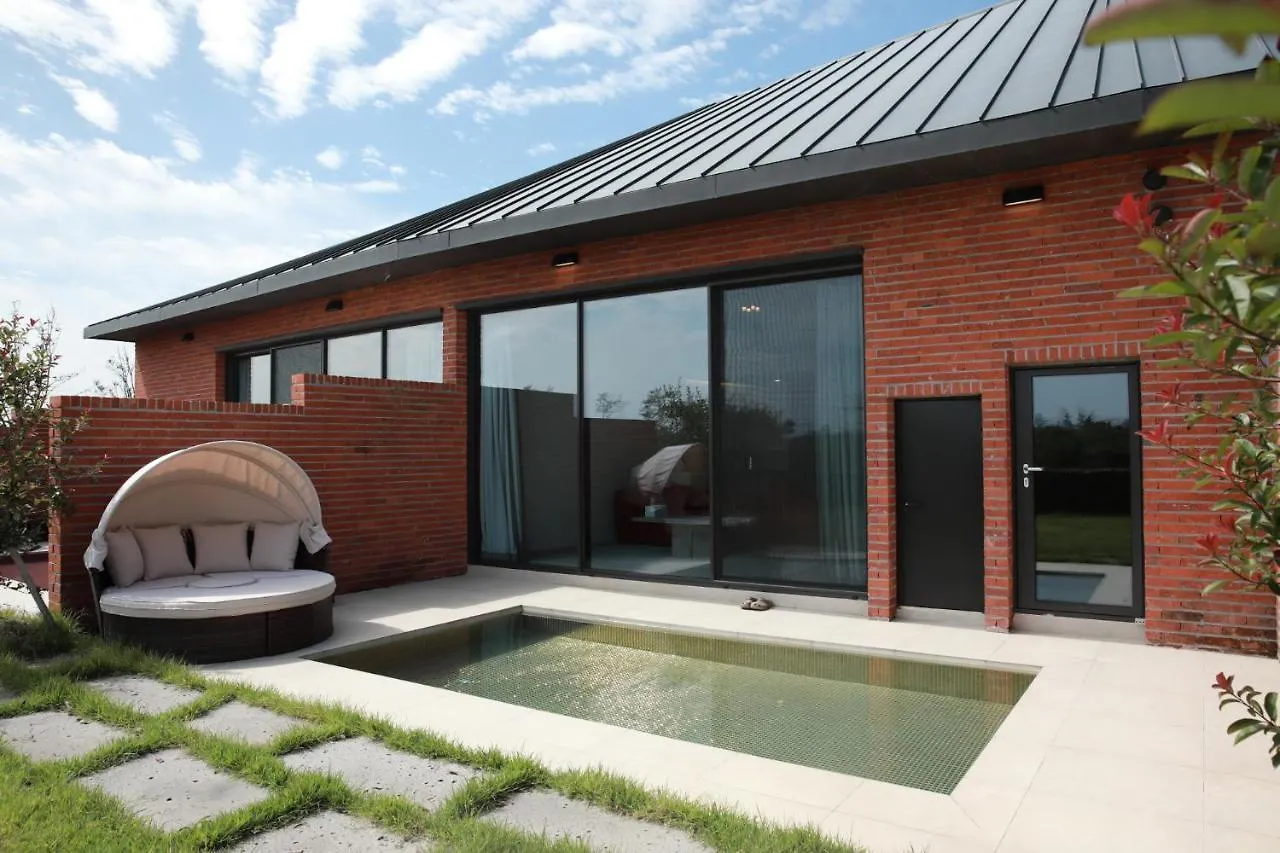 Ohyeongjae Private Pool Villa Jeju Country house