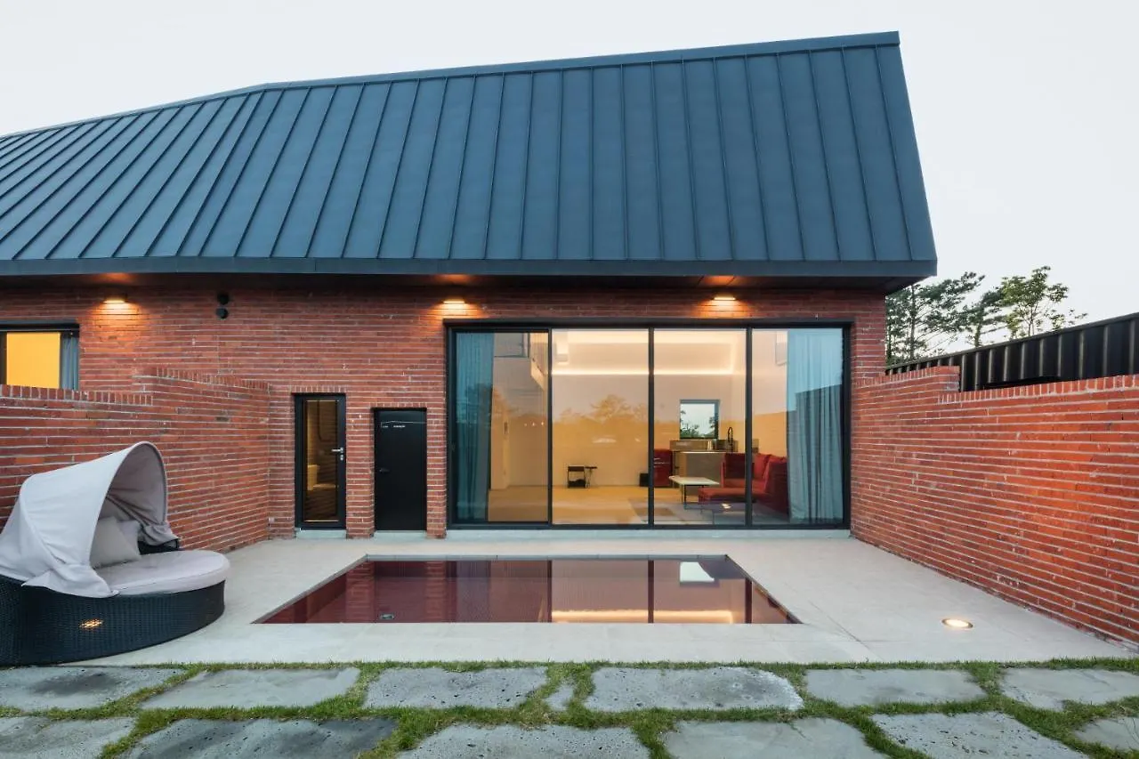 Ohyeongjae Private Pool Villa Jeju